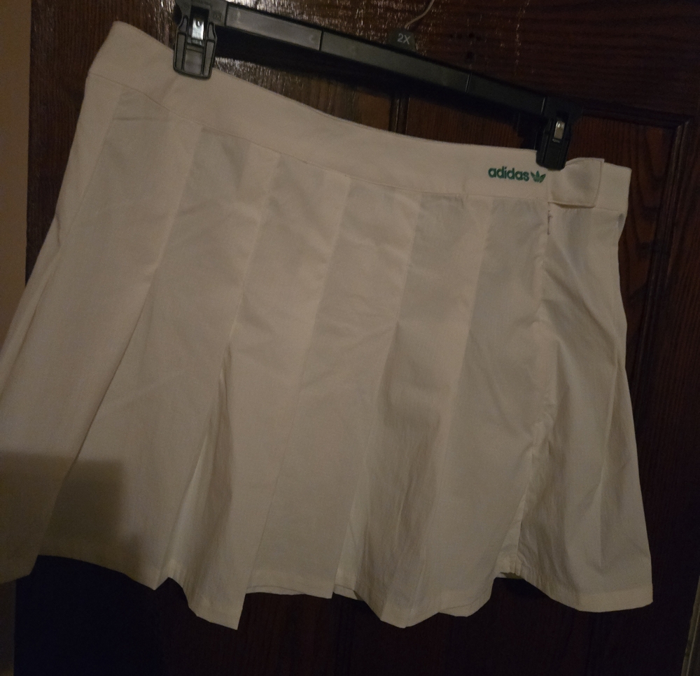 adidas White Pleated Women's Tennis Skort with Green Logo